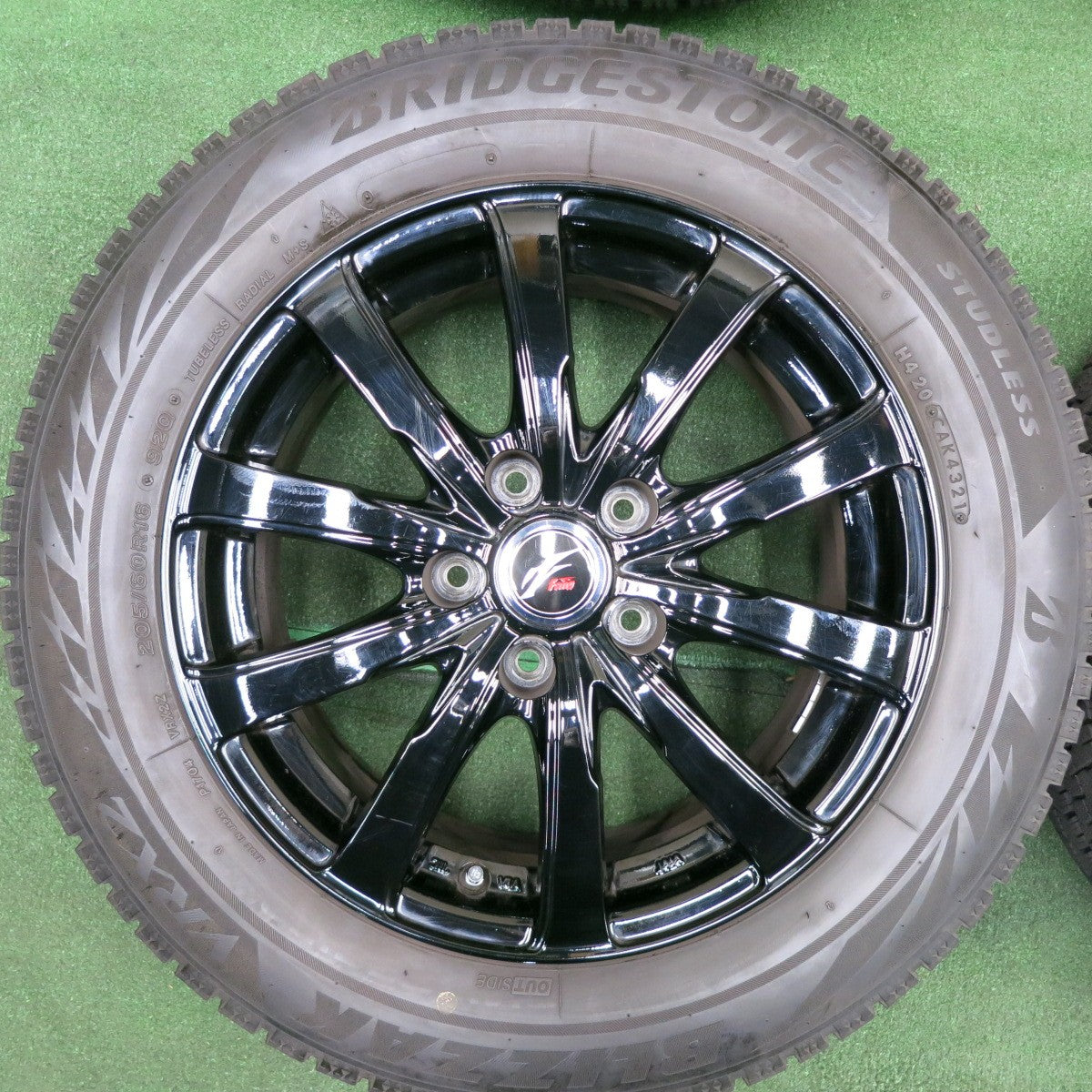 *送料無料* バリ溝！21年！ほぼ10分★スタッドレス 205/60R16 ブリヂストン ブリザック VRX2 Fang ファング 16インチ PCD114.3/5H★4032506TNス