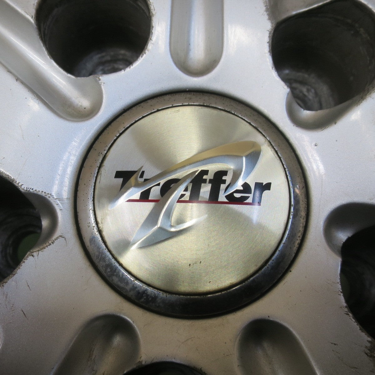 バリ溝！ほぼ10分★スタッドレス 205/50R16 ヨコハマ アイスガード iG60 Treffer トレファー 16インチ PCD114.3/5H★6052802イス