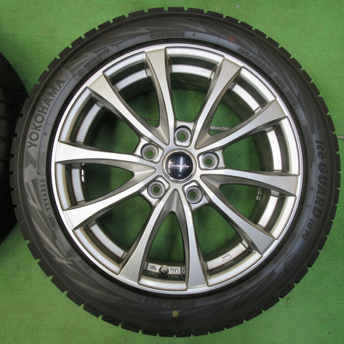 [送料無料] タイヤほぼ未使用！22年！キレイ★スタッドレス 195/50R16 ヨコハマ アイスガード iG70 Exceeder エクシーダー 16インチ PCD114.3/5H★4093014イス