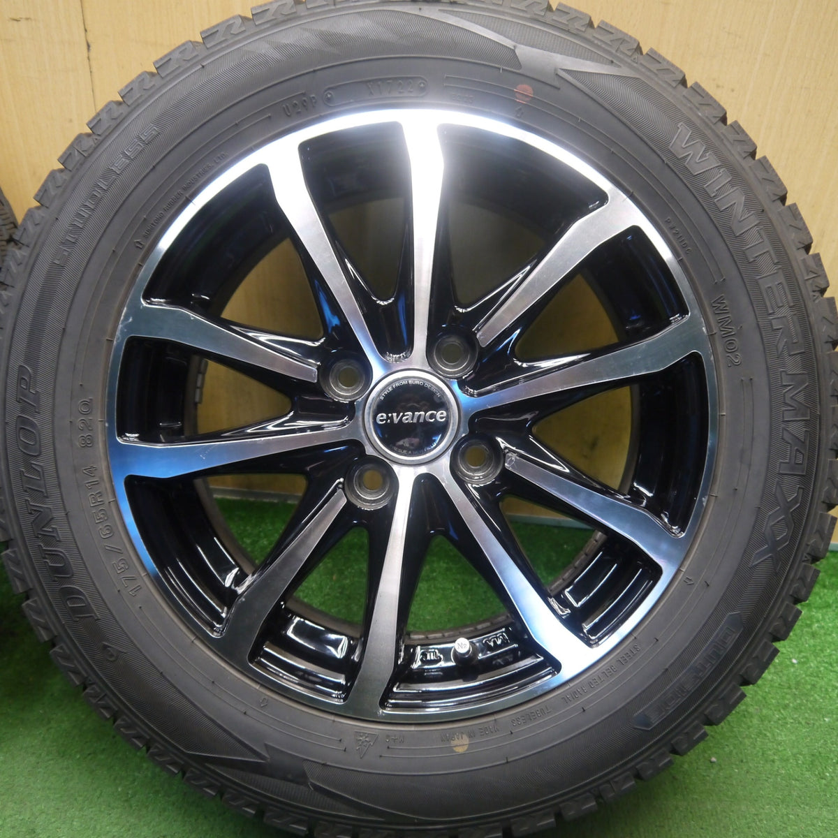 バリ溝！22年！8.5分◎スタッドレス 175/65R14 ダンロップ ウインターマックス WM02 evance HA1 エヴァンス 14インチ PCD100/4H◎6100507Hス