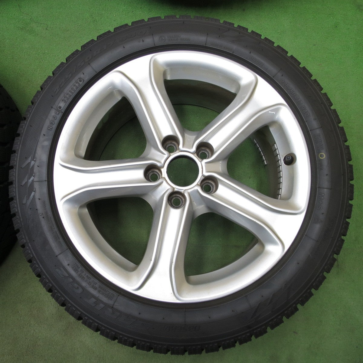 バリ溝！23年！ほぼ10分◎アウディ A4 8K 純正 225/50R17 スタッドレス トーヨー オブザーブ ガリット GIZ 17インチ PCD112/5H◎6091101NGス