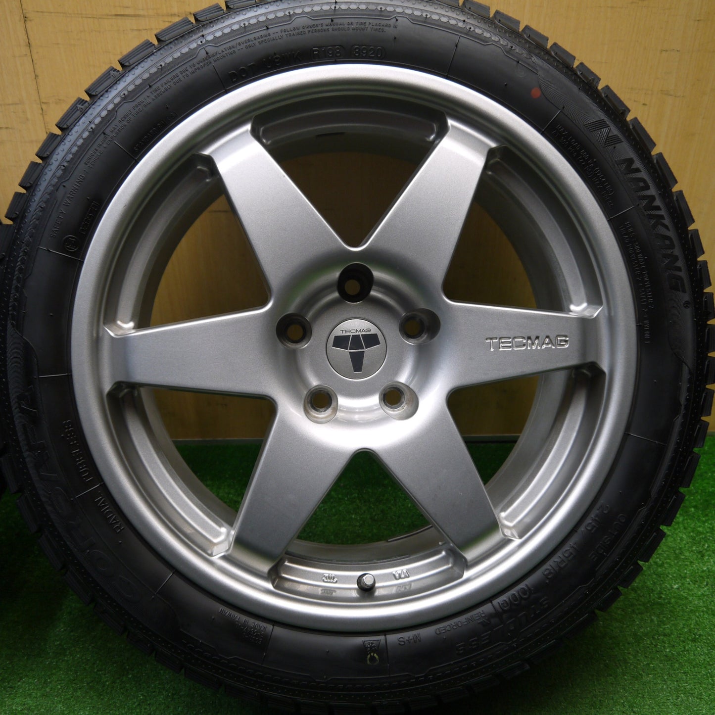 バリ溝！キレイ！9.5分★BMW 等 TECMAG Type 206R TARGA 245/45R18 スタッドレス ナンカン CORSAFA テクマグ タルガ 18インチ PCD120/5H★5112806Hス