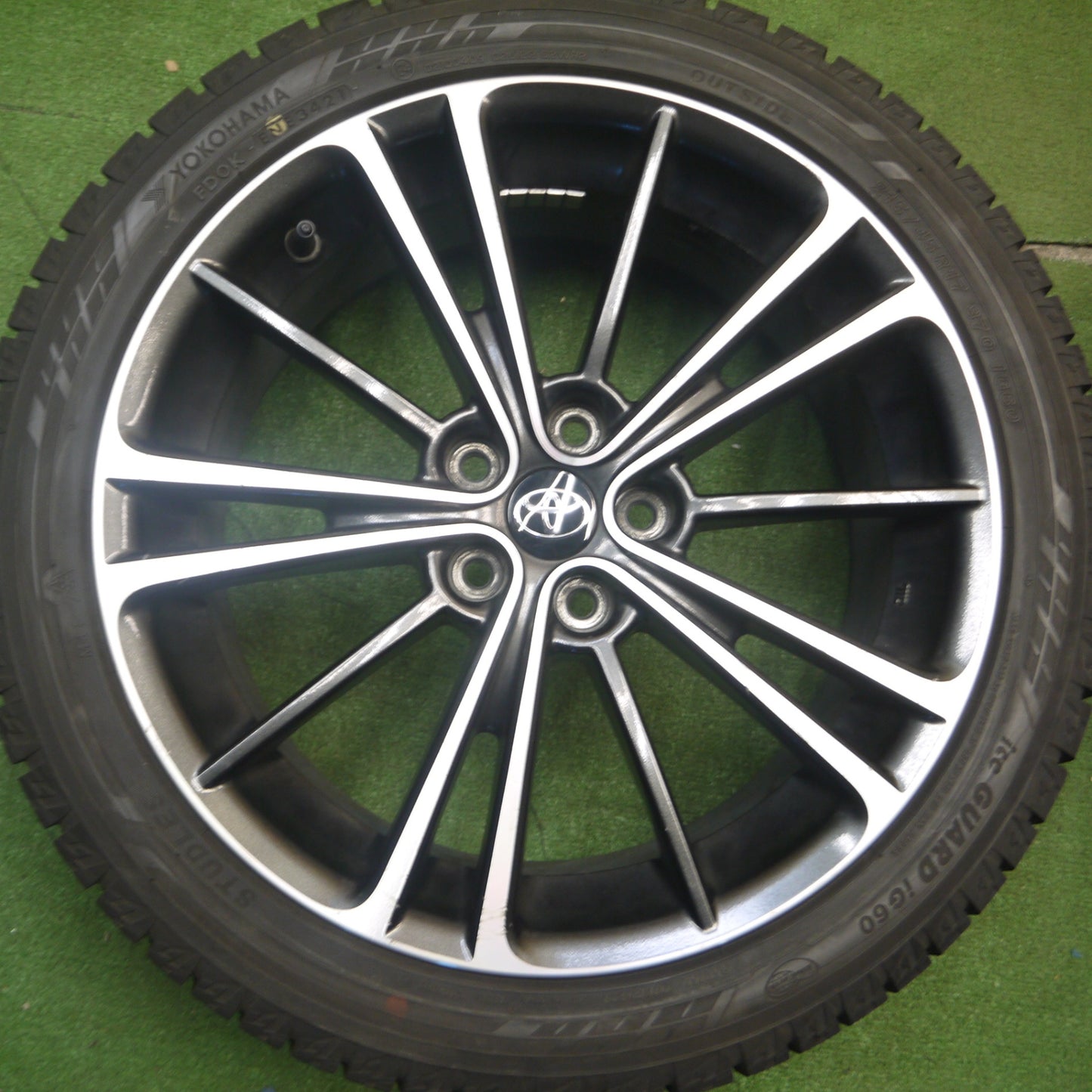 [送料無料] バリ溝！21年！9.5分★トヨタ ZN6 86 スバル BRZ 純正 215/45R17 スタッドレス ヨコハマ アイスガード iG60 17インチ PCD100/5H★5021708Hス