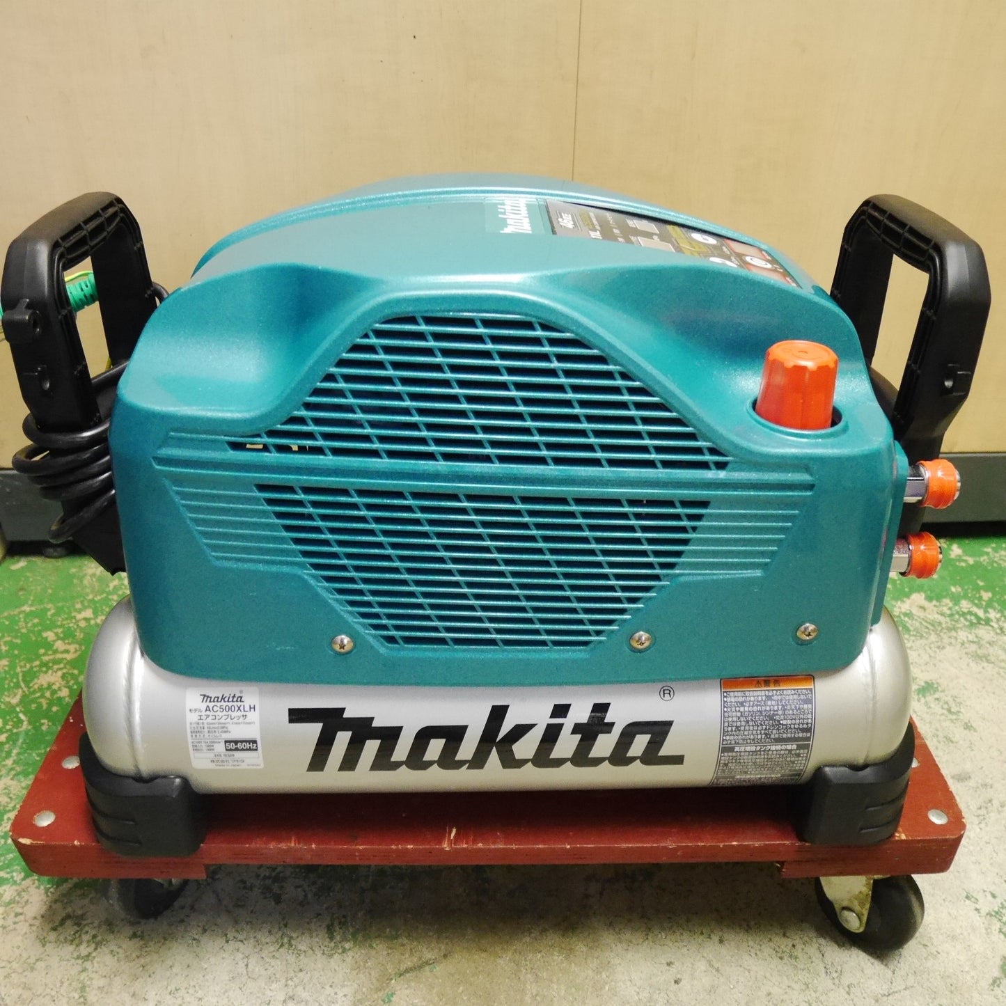 [送料無料] 美品☆マキタ エア コンプレッサー AC500XLH 46気圧 11L エアー ツール 工具 makita 50-60Hz☆