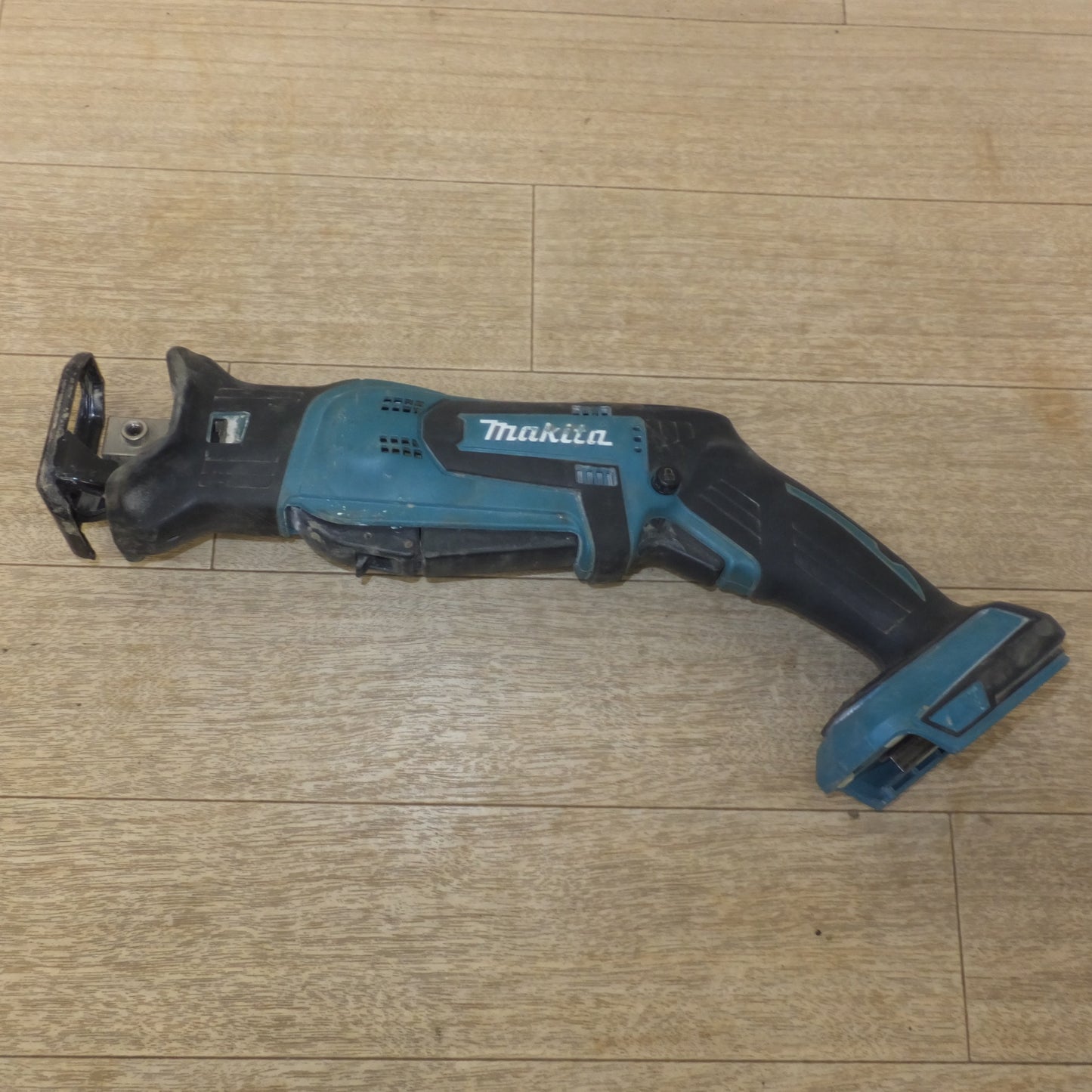 [送料無料] ★マキタ makita 充電式レシプロソー JR184DRF 18V　JR184D 本体のみ★