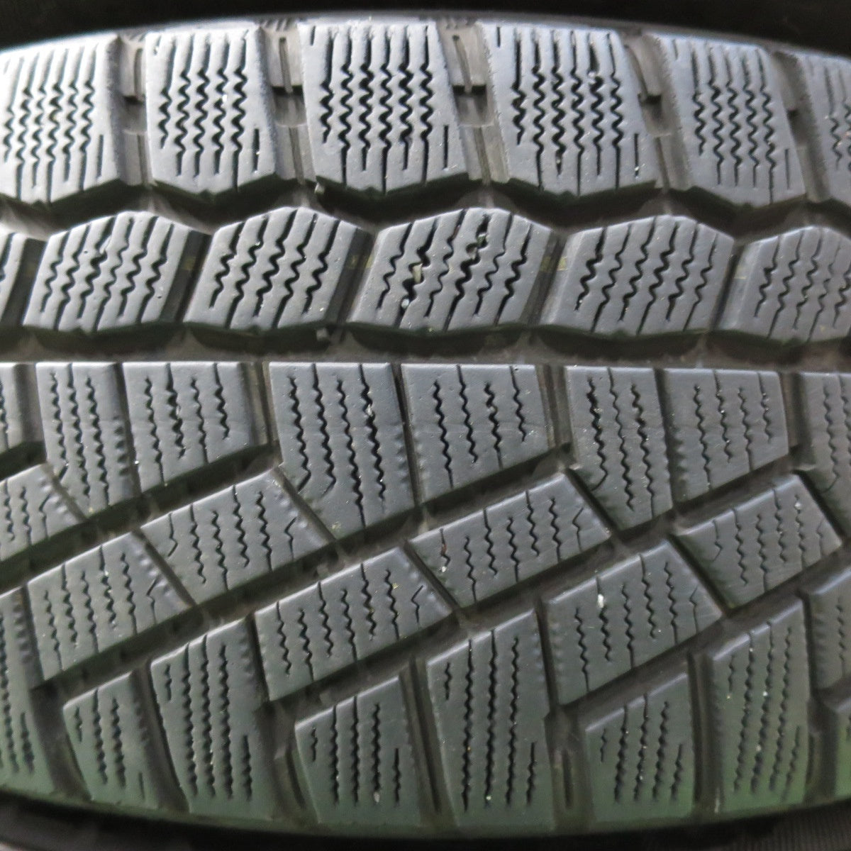 [送料無料] キレイ★アウディ 8X A1 純正 185/60R15 スタッドレス コンチネンタル コンチバイキング コンタクト5 15インチ PCD100/5H★5012509イス
