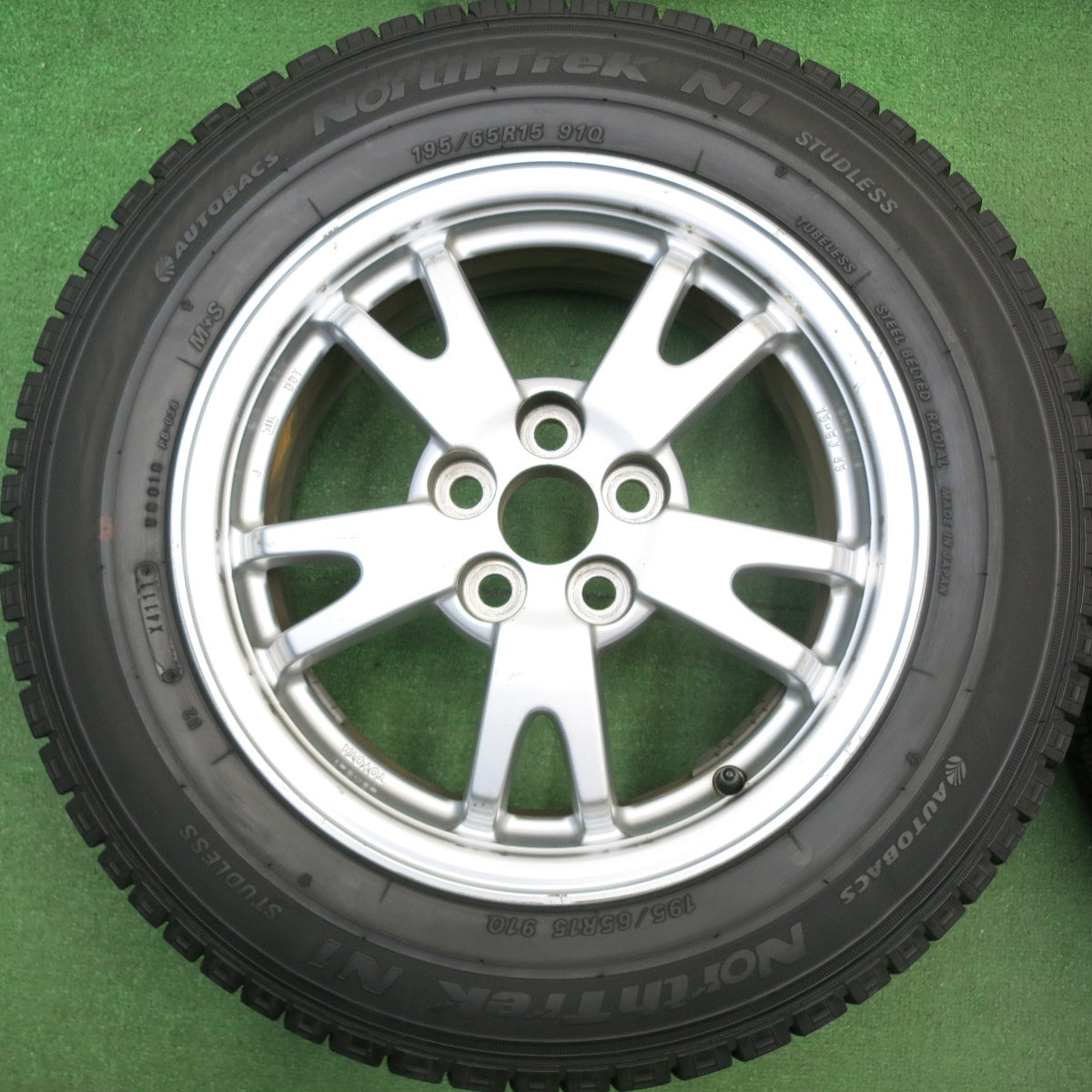 バリ溝！9.5分★トヨタ 30系 プリウス 純正 195/65R15 スタッドレス オートバックス ノーストレック N1 15インチ PCD100/5H★6020506HAス