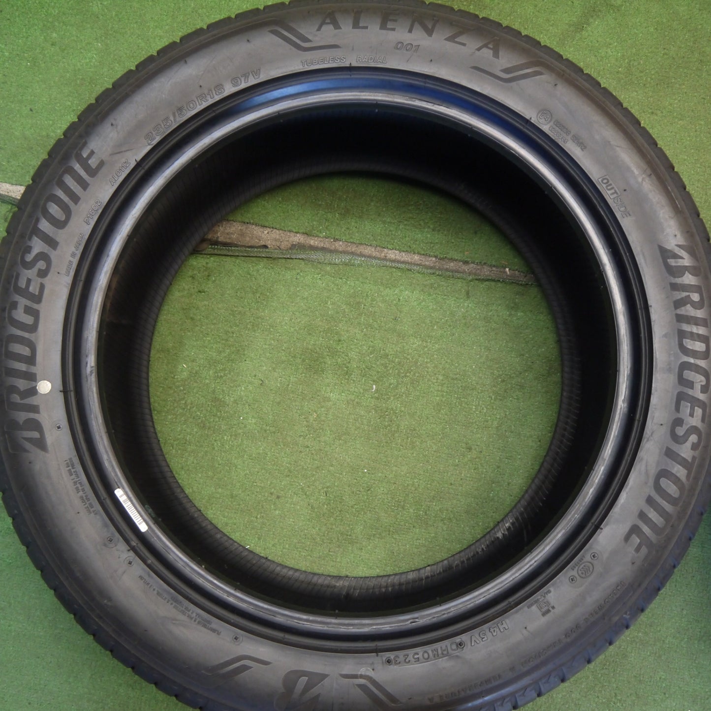 ほぼ未使用！23年★235/50R18 ブリヂストン アレンザ 001 ALENZA 18インチ アルファード ヴェルファイア等★6061503Hノタ