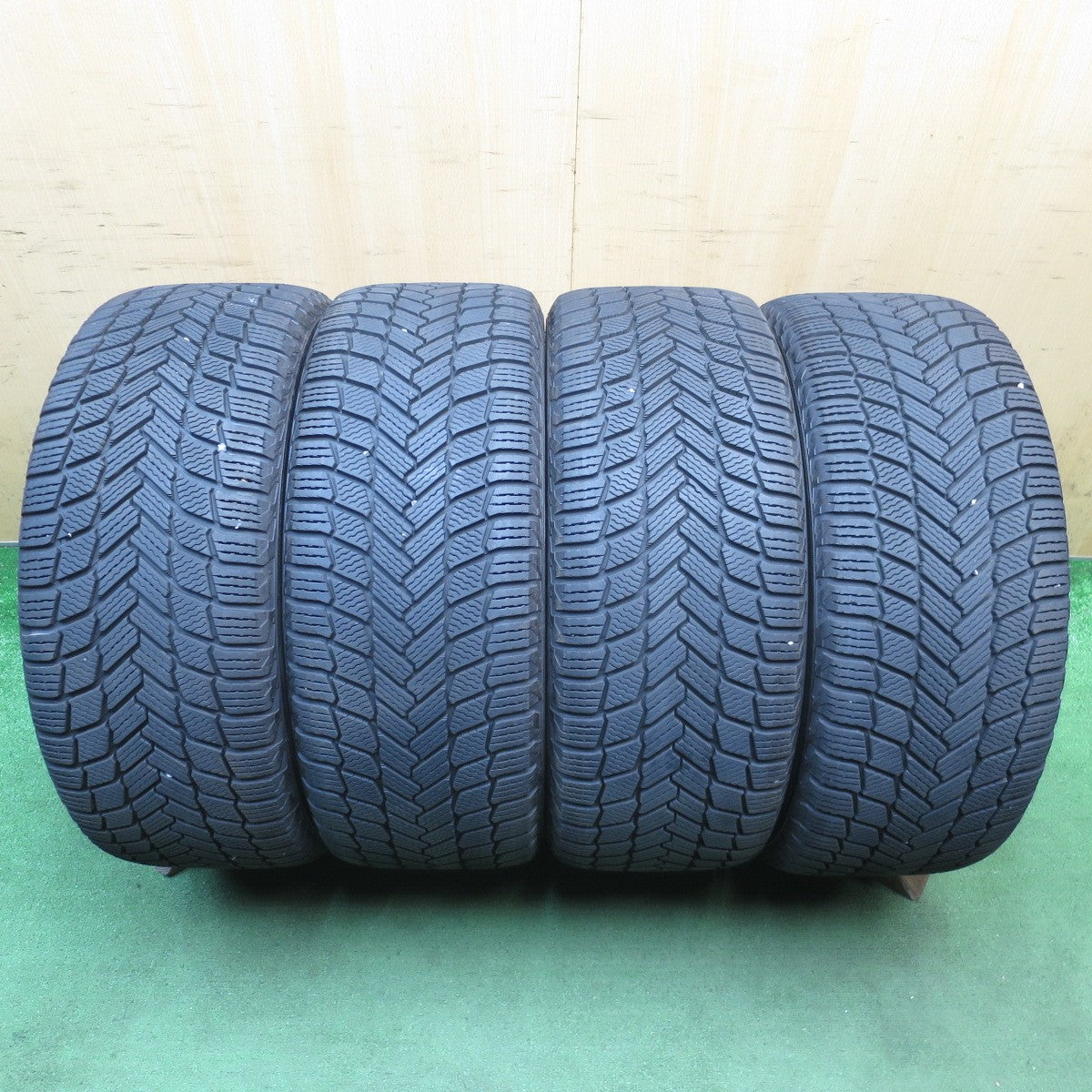 バリ溝！キレイ！9.5分◎アウディ 等 Carlsson 1/10X 245/45R18 スタッドレス ミシュラン X-ICE SNOW カールソン 18インチ PCD112/5H◎6092904NJス