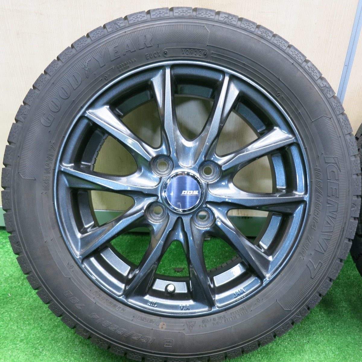 [送料無料] バリ溝！22年！キレイ！8.5分★スタッドレス 165/65R14 グッドイヤー アイスナビ7 D.O.S. DOS 14インチ 軽自動車 ハスラー 等 PCD100/4H★4121806TNス