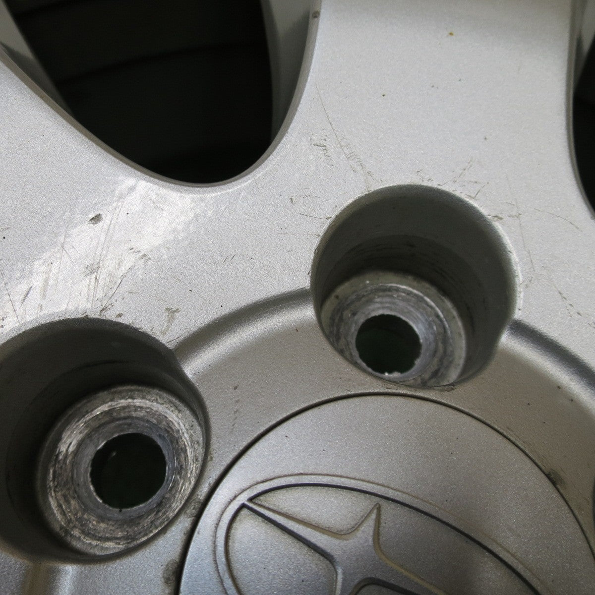 4本価格★スバル BR レガシィ アウトバック 純正 ホイール 17インチ 17×7J PCD100/5H★6031101NGホ