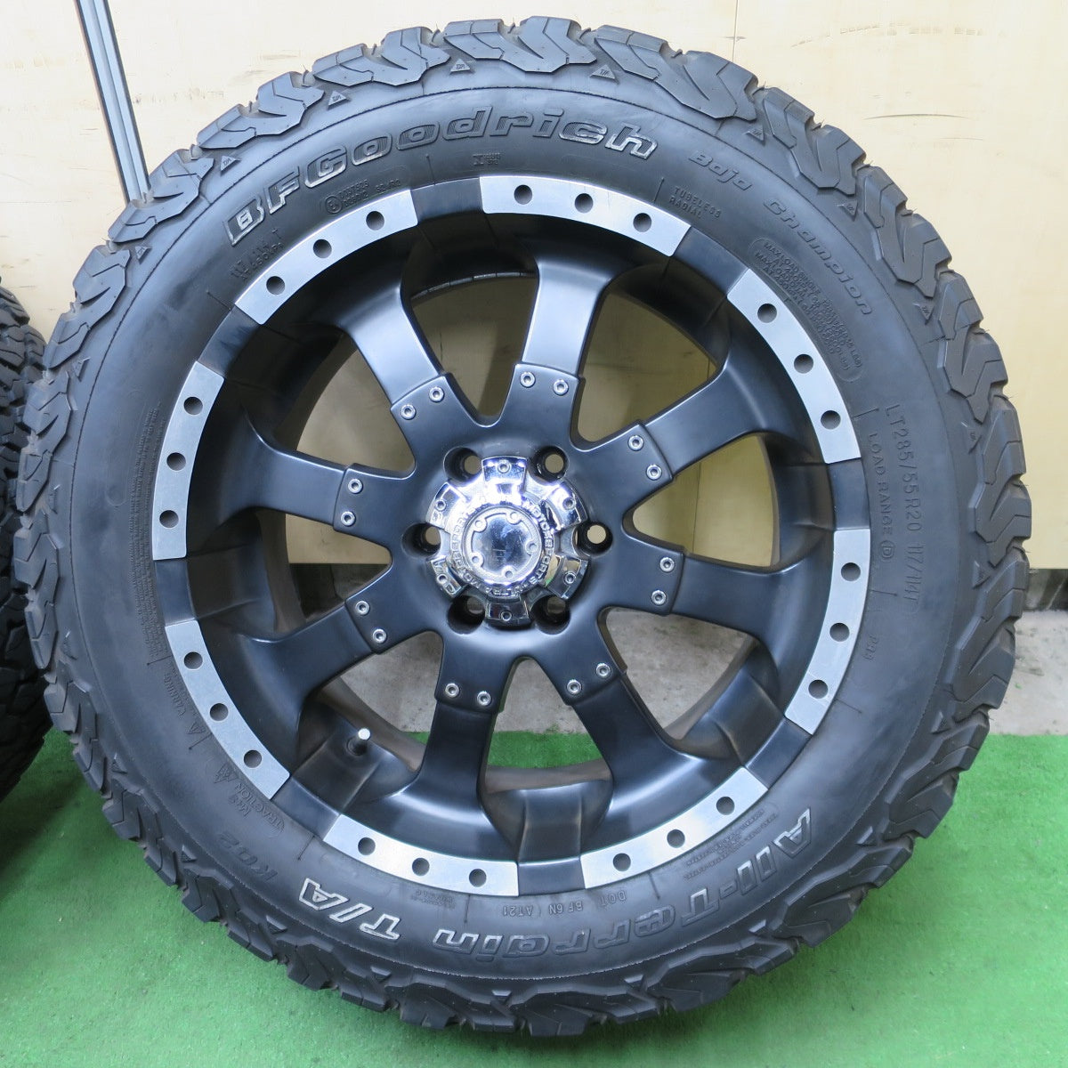 バリ溝！8.5分★285/55R20 117/114T BFグッドリッチ All-Terrain T/A KO2 ULTRA MOTOR SPORTS ウルトラ モーター スポーツ 20インチ PCD139.7/6H★6030402ナノ