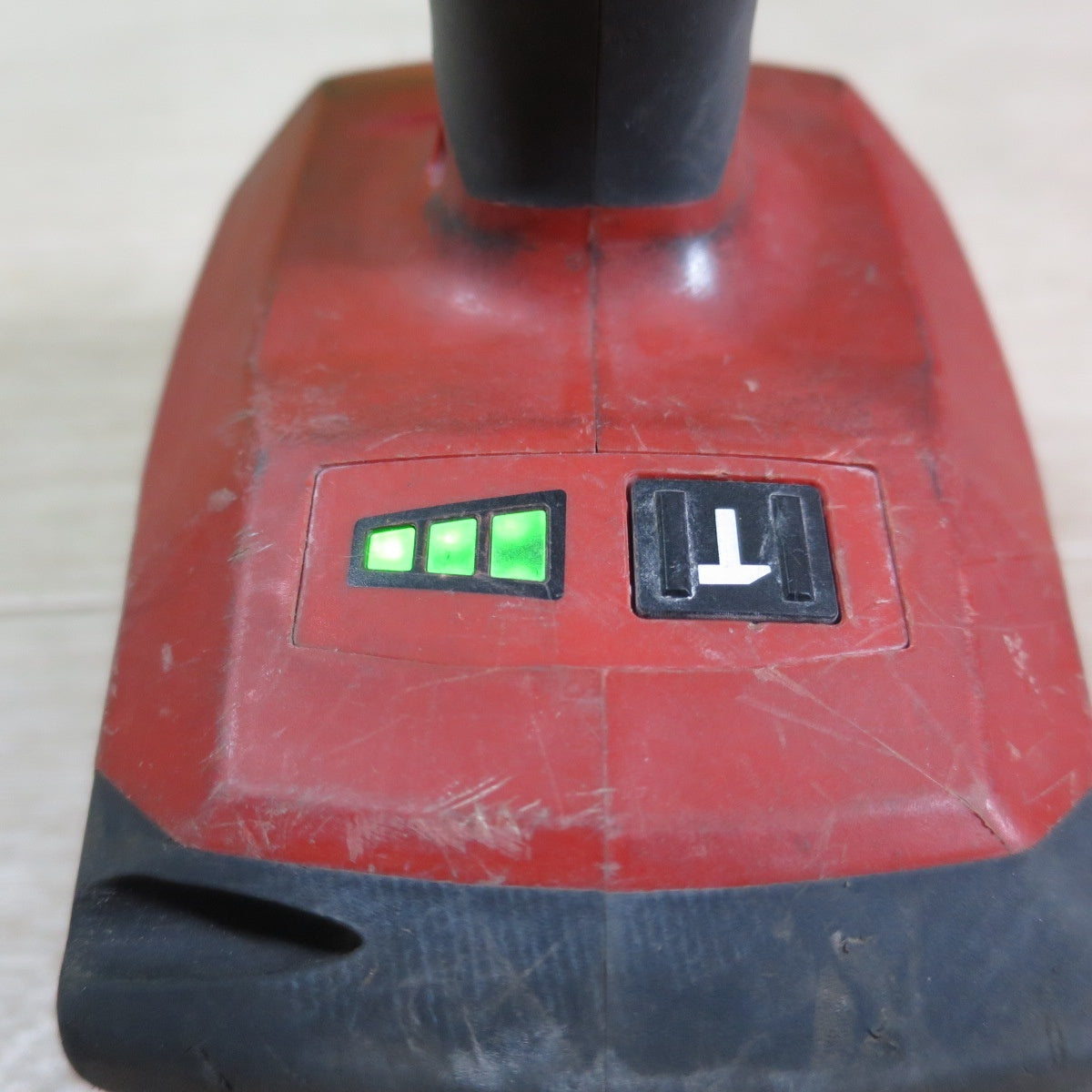 [送料無料] バッテリー2個付き☆HILTI ヒルティ インパクトドライバー SID 4-A22 電動 工具 充電式 DIY コードレス  ②☆