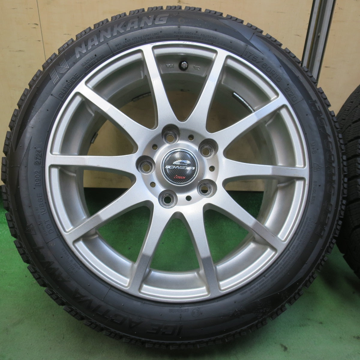 バリ溝！24年！9.5分以上◎スタッドレス 175/60R16 ナンカン アイス アクティバ AW-1 SCHNEIDER シュナイダー 16インチ PCD114.3/5H◎6072704イス