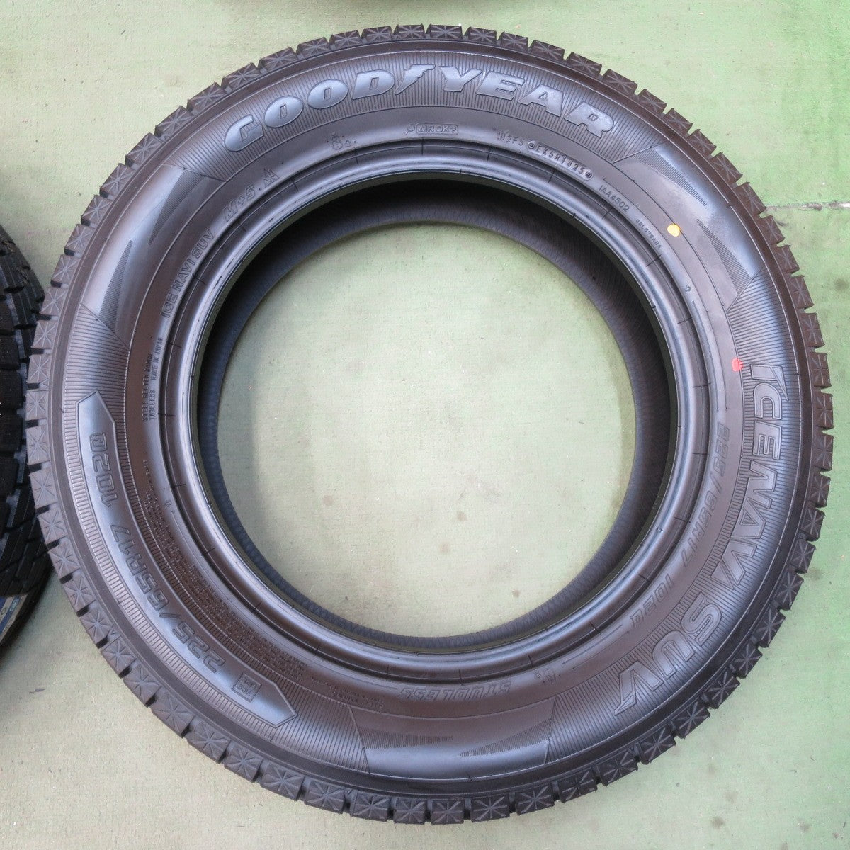 未使用！25年★スタッドレス 225/65R17 グッドイヤー アイスナビ SUV タイヤ 17インチ CX-5 CX-8 エクストレイル 等★6042301イスタ