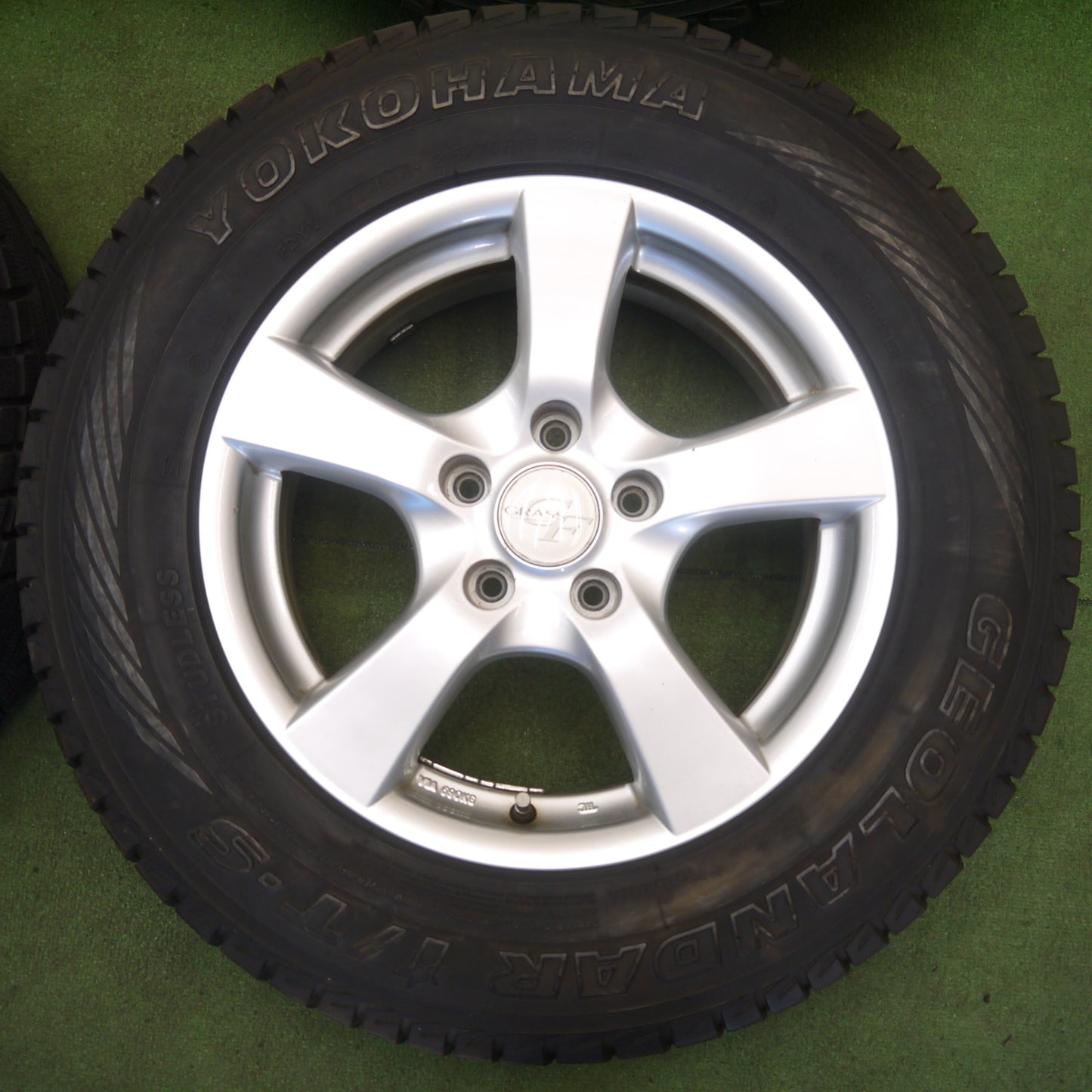 バリ溝！9分★スタッドレス 215/70R16 ヨコハマ ジオランダー i/T-S GRASS グラス 16インチ PCD114.3/5H★6053103KKス