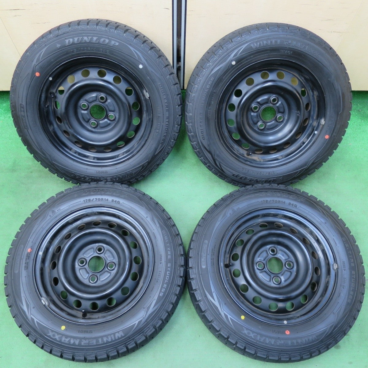 バリ溝！9.5分★スタッドレス 175/70R14 ダンロップ ウインターマックス WM01 スチール ホイール 14インチ PCD100/4H★5031207イス