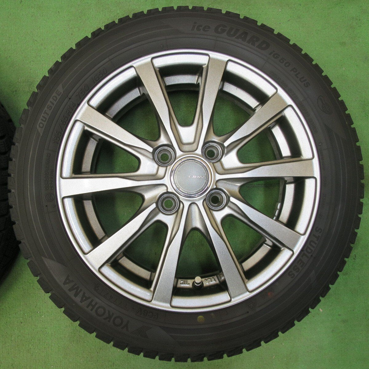 バリ溝！キレイ！9分★スタッドレス 155/65R14 ヨコハマ アイスガード iG50 プラス GRASS グラス 14インチ PCD100/4H★5040709イス
