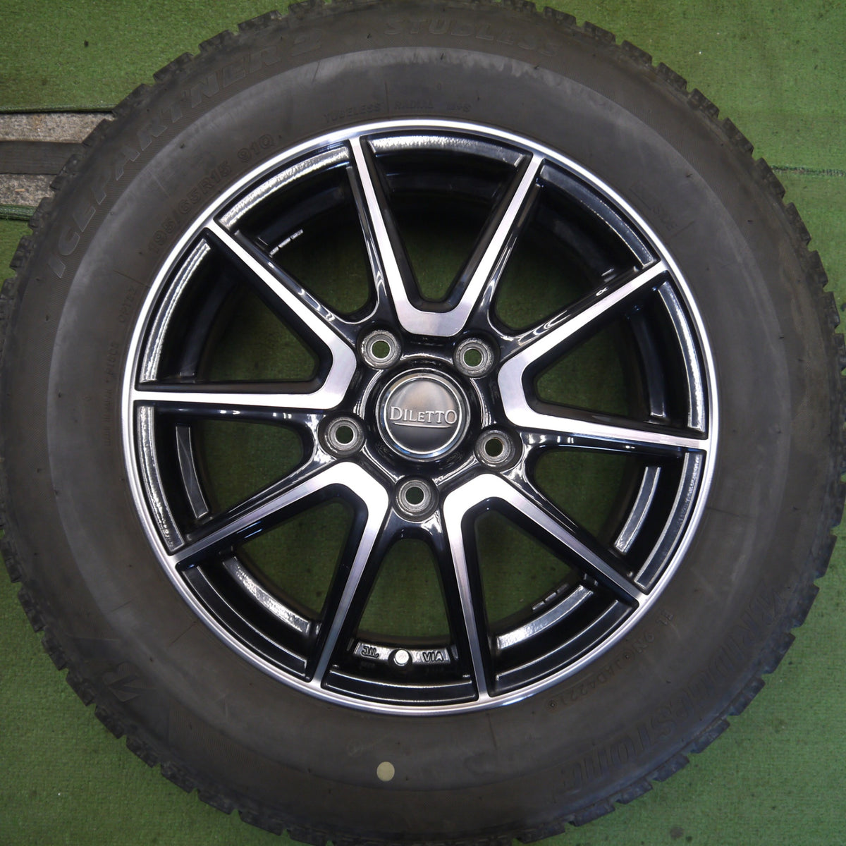 バリ溝！キレイ！8.5分◎スタッドレス 195/65R15 ブリヂストン アイスパートナー2 DILETTO ディレット 15インチ PCD114.3/5H◎6082607Hス