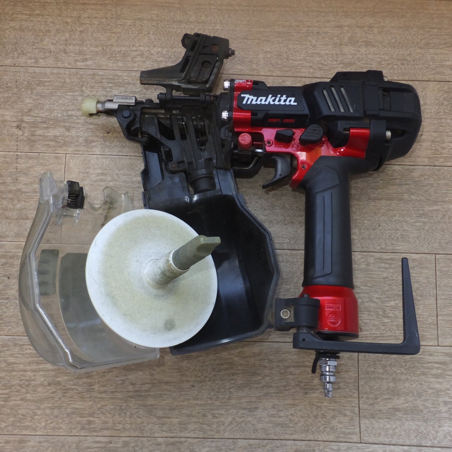 [送料無料] ★マキタ makita 65mm 高圧エア釘打 AN636H　使用空気圧 1.18～2.26MPa★