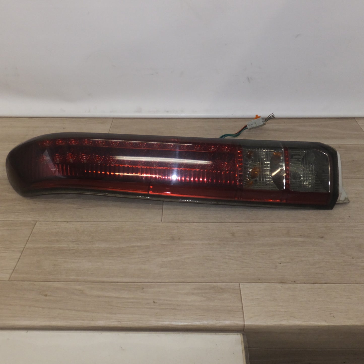 [送料無料] ★ホンダ HONDA 純正 バモス HM1 HM2 テールライト 08-217-1942L-F(89)★