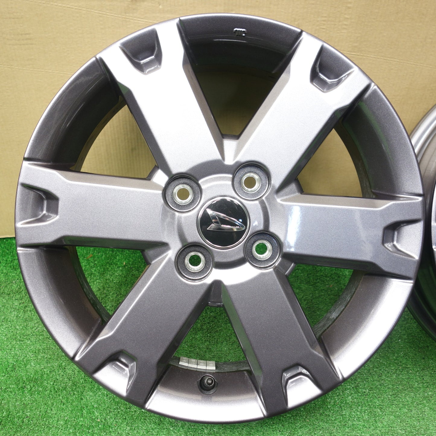 新車外し★ダイハツ タフト Gターボ 純正 ホイール 15インチ 15×4.5J PCD100/4H★5121407KTホ