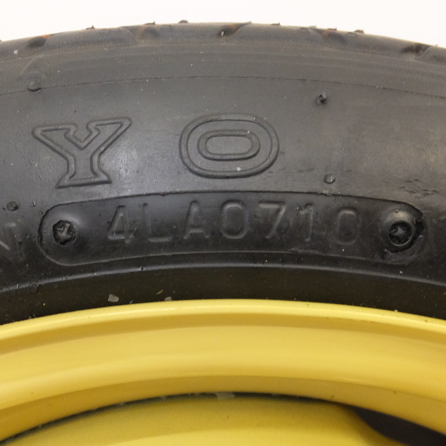 [送料無料] 未使用★トーヨー TOYO INFLATE TO 420kPa(60PSi) T125/70D15 95M 10年製 スペヤタイヤ 1本 マツダ デミオ 搭載品★