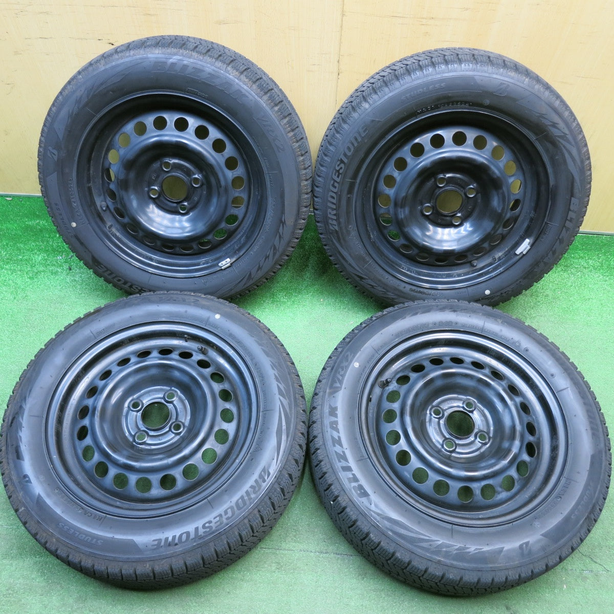 バリ溝！24年！9分★ホンダ フィット 純正 スチール 185/60R15 スタッドレス ブリヂストン ブリザック VRX2 15インチ FIT PCD100/4H★6031511HAス