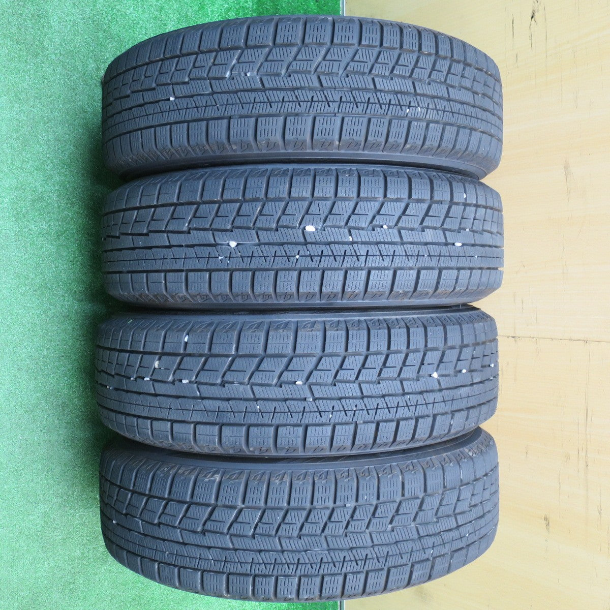 バリ溝！24年！ほぼ10分★スタッドレス 175/65R15 ヨコハマ アイスガード iG60 ravrion ラブリオン 15インチ PCD100/4H★5110503NJス