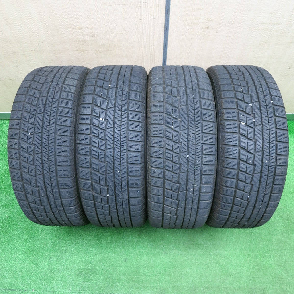 [送料無料] バリ溝！9.5分★レガシィ等 225/45R18 スタッドレス ヨコハマ アイスガード iG60 ECO FORME エコフォルム 18インチ PCD100/5H★4111504NJス