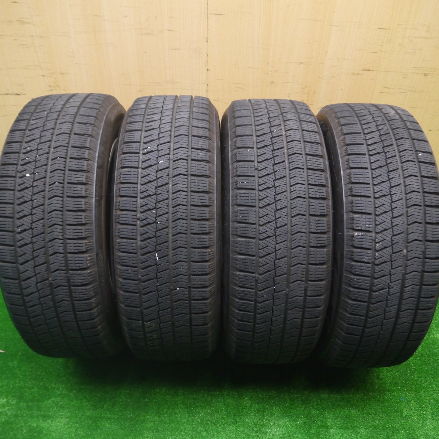 *送料無料* バリ溝！キレイ！9分★BMW 等 AGA TAS 205/60R16 スタッドレス ブリヂストン ブリザック VRX2 16インチ PCD120/5H★4080504Hス