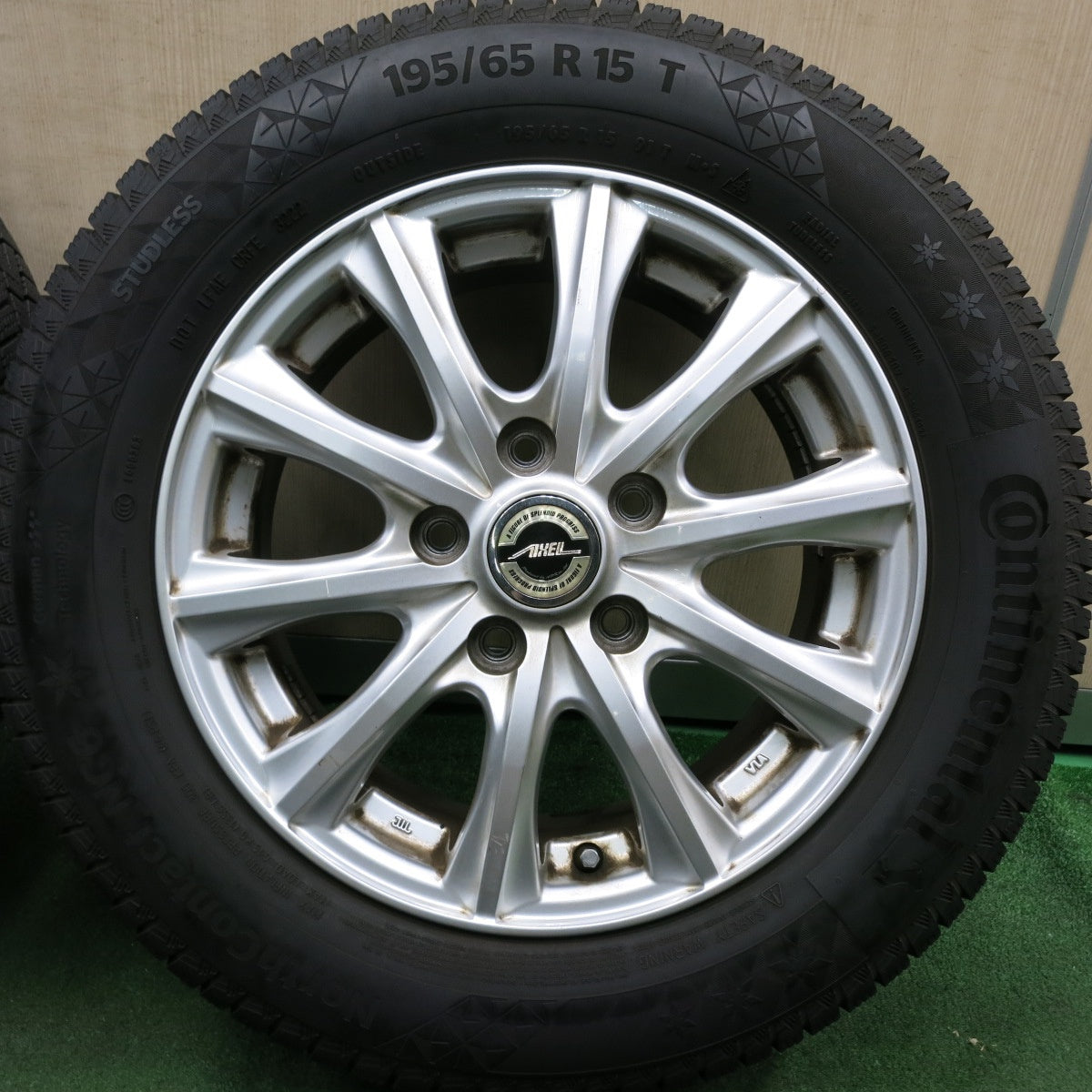 *送料無料* バリ溝！22年！9分★スタッドレス 195/65R15 コンチネンタル ノースコンタクト NC6 AXEL アクセル 15インチ PCD114.3/5H★4070906HAス
