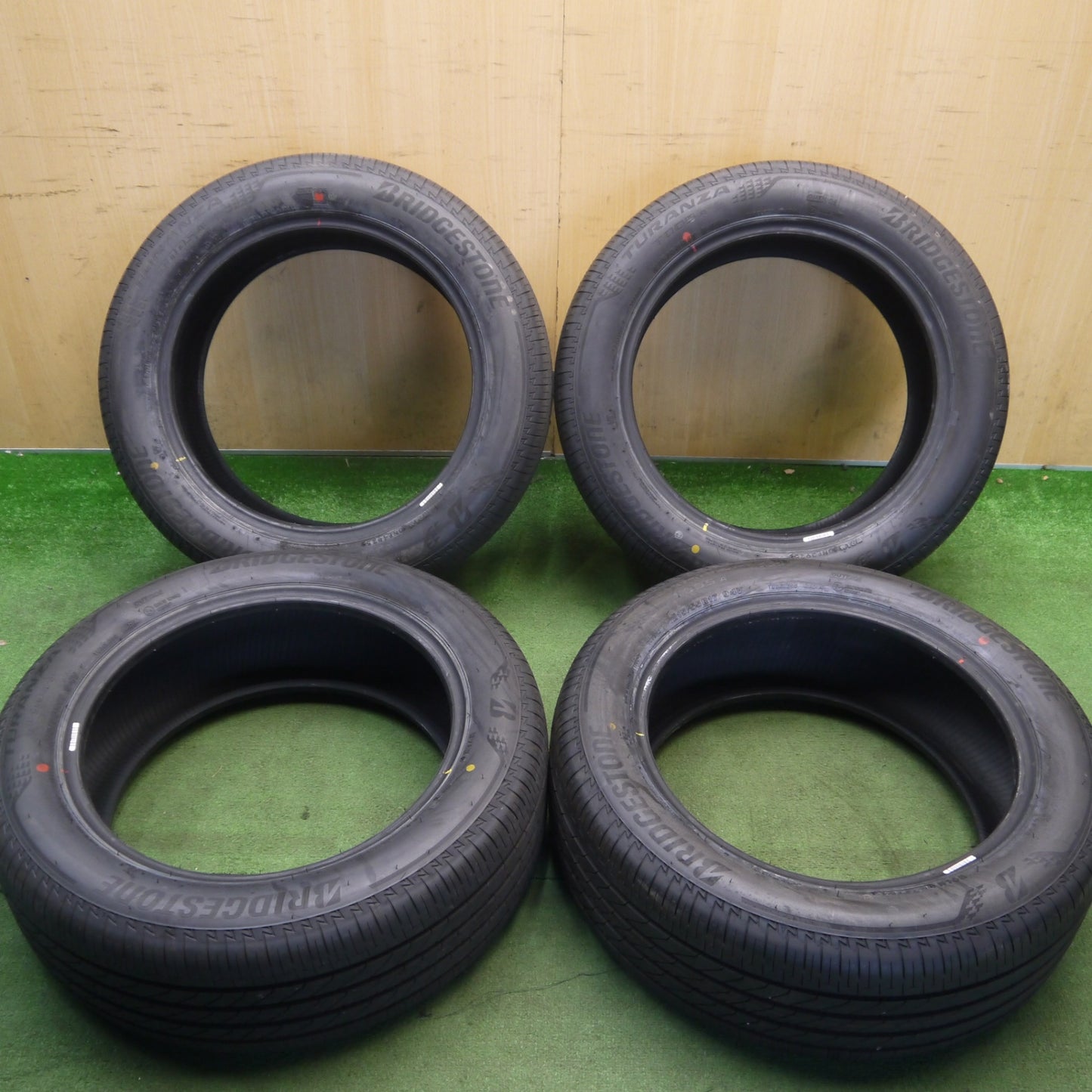 新車外し！25年★215/55R17 ブリヂストン トランザ T005A タイヤ 17インチ WR-V クラウン カムリ ヴェゼル レクサス ES 等★6060502Hノタ
