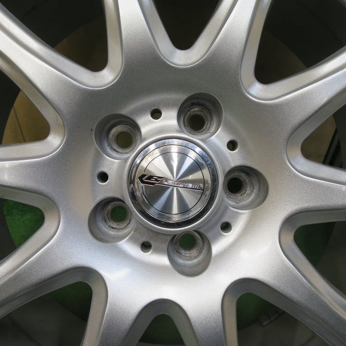 バリ溝！キレイ！9.5分★XV 等 225/55R17 スタッドレス グッドイヤー アイスナビ7 LAUFBAHN ラウフバーン 17インチ PCD100/5H★5111901TTス