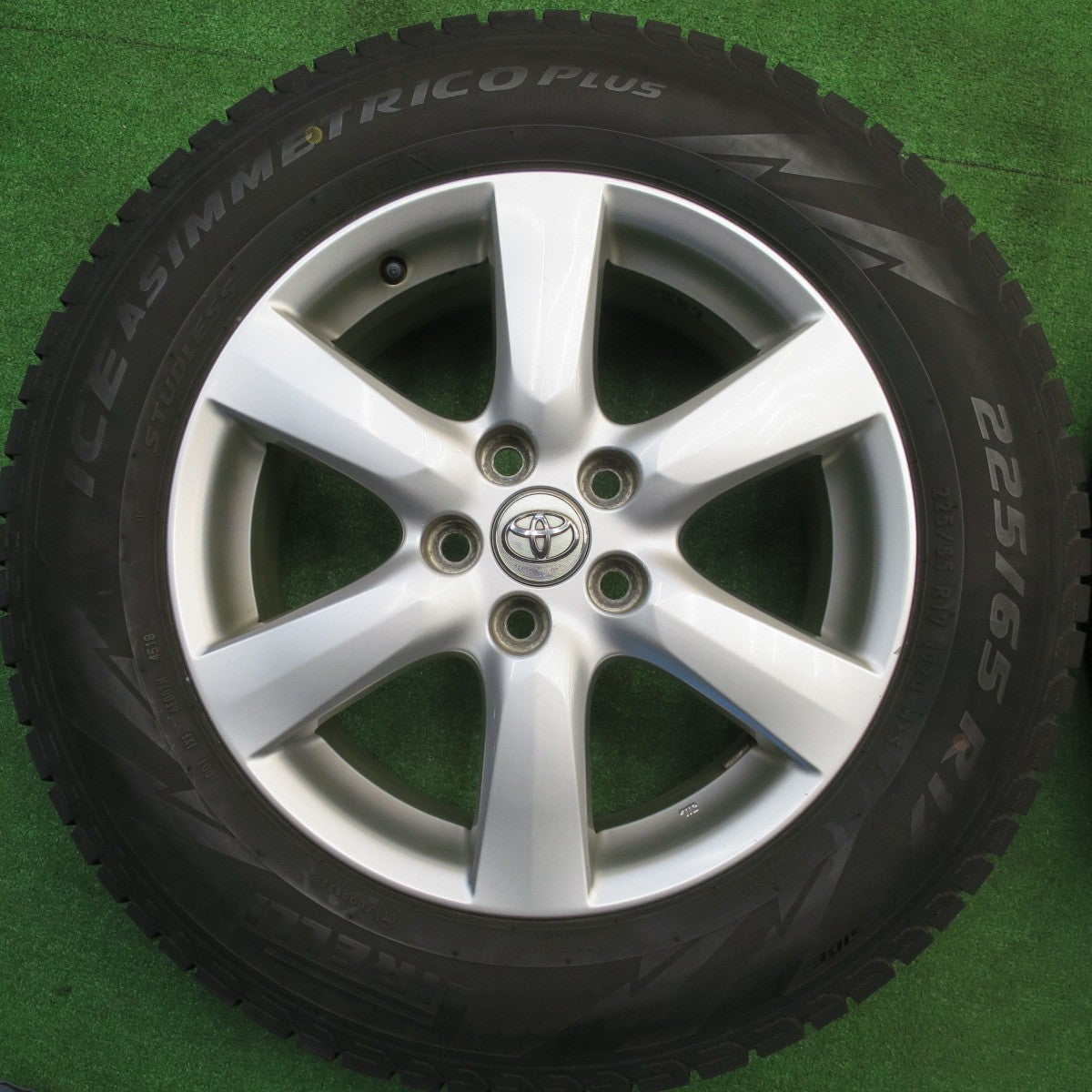 4本価格★トヨタ ヴァンガード 純正 225/65R17 スタッドレス ピレリ アイスアシンメトリコ プラス 17インチ PCD114.3/5H★5110803NJス