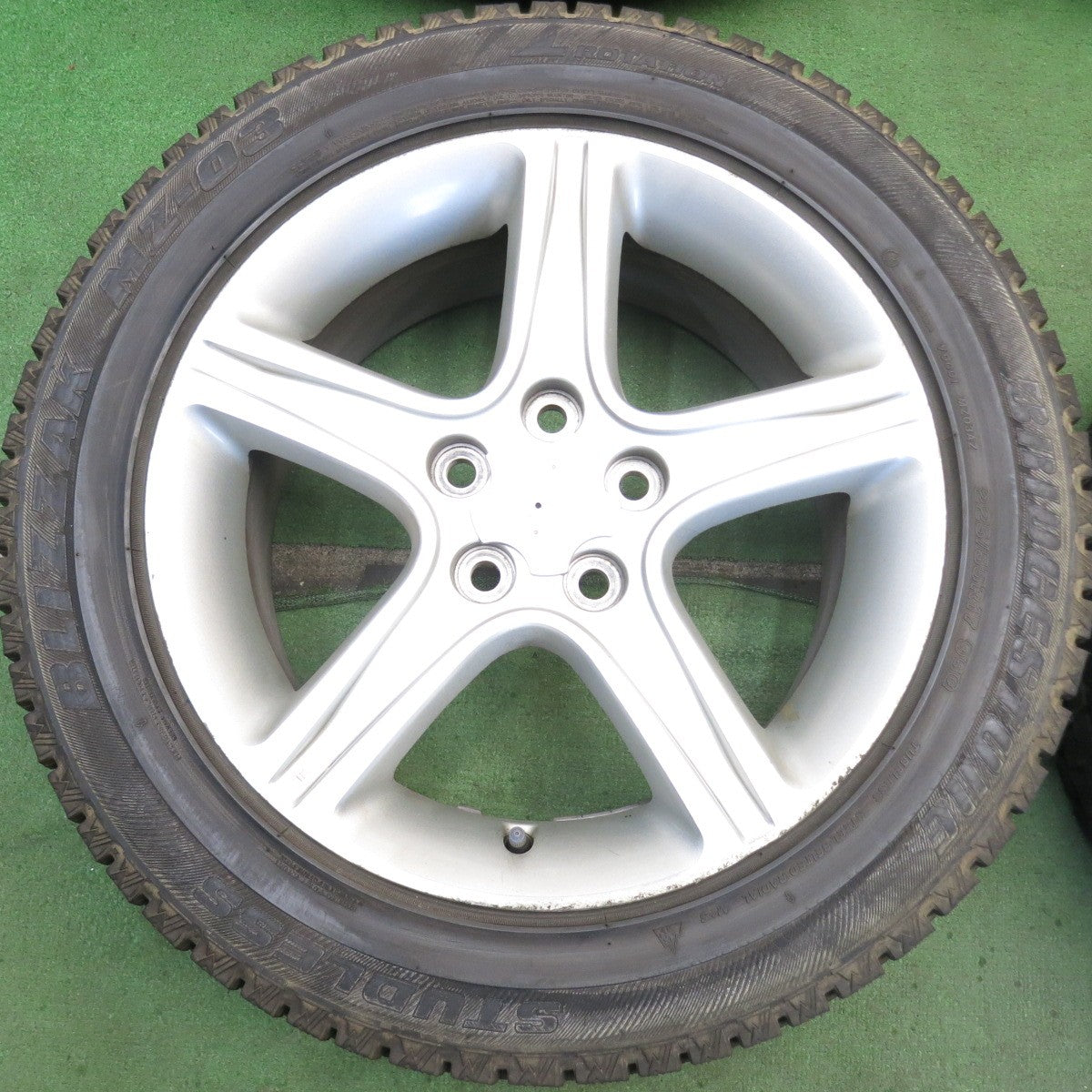 バリ溝！9分◎トヨタ アルテッツァ 純正 225/55R17 スタッドレス ブリヂストン ブリザック MZ-03 17インチ PCD114.3/5H◎6072606HAス