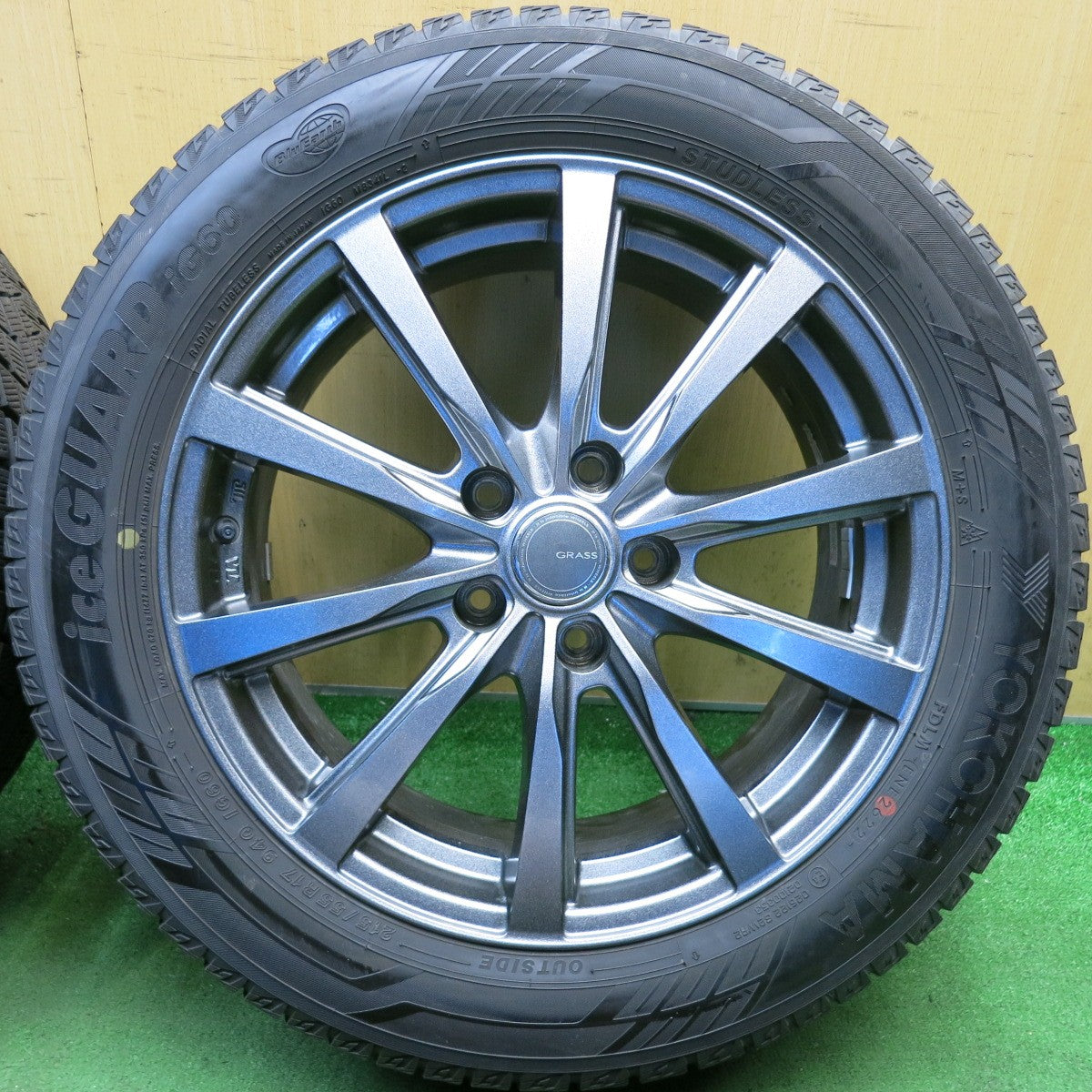 バリ溝！22年！キレイ！9.5分◎スタッドレス 215/55R17 ヨコハマ