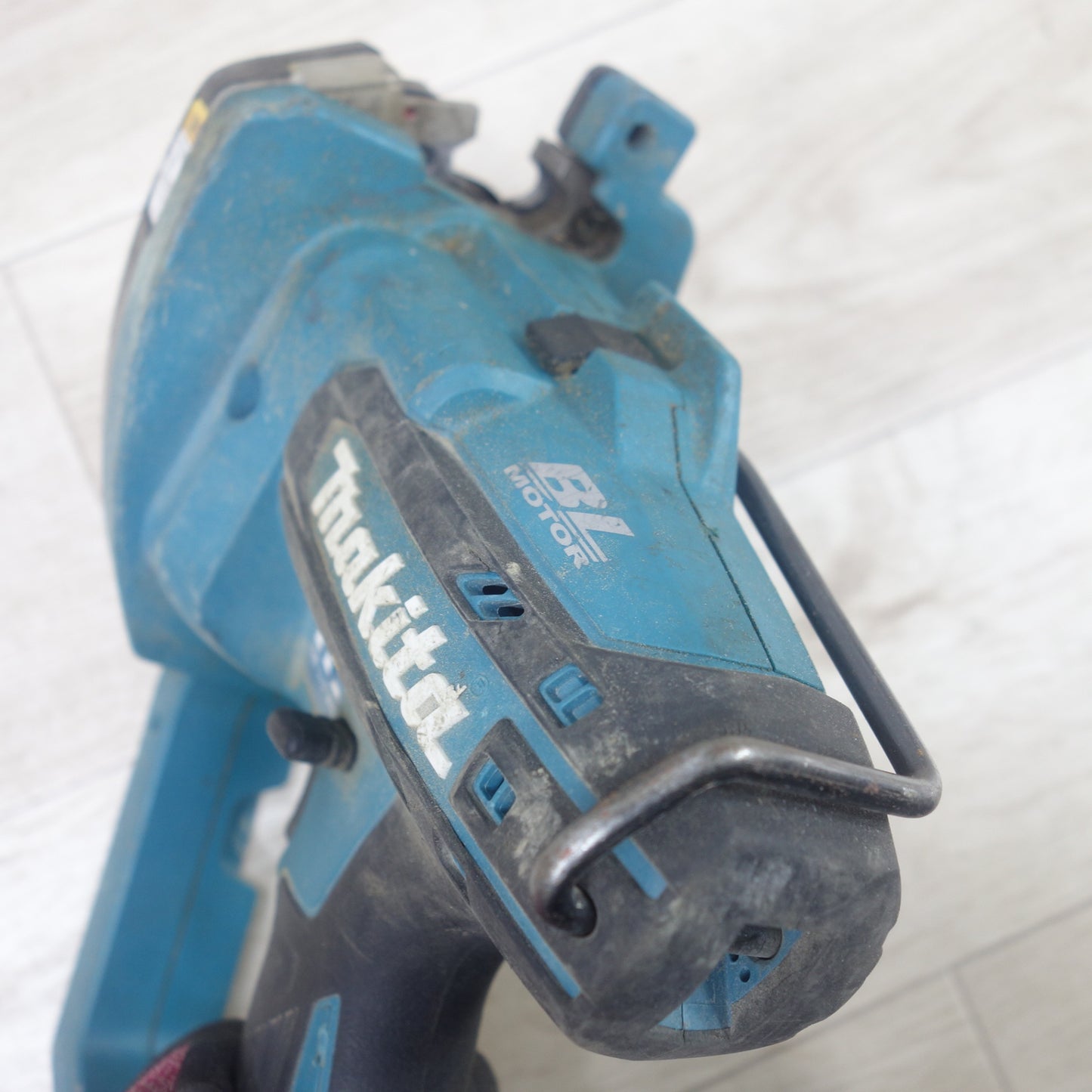 [送料無料] ◆マキタ 充電式 全ネジ カッタ SC102D 電動 工具 切断機 全ねじ カッター 14.4/18V makita◆