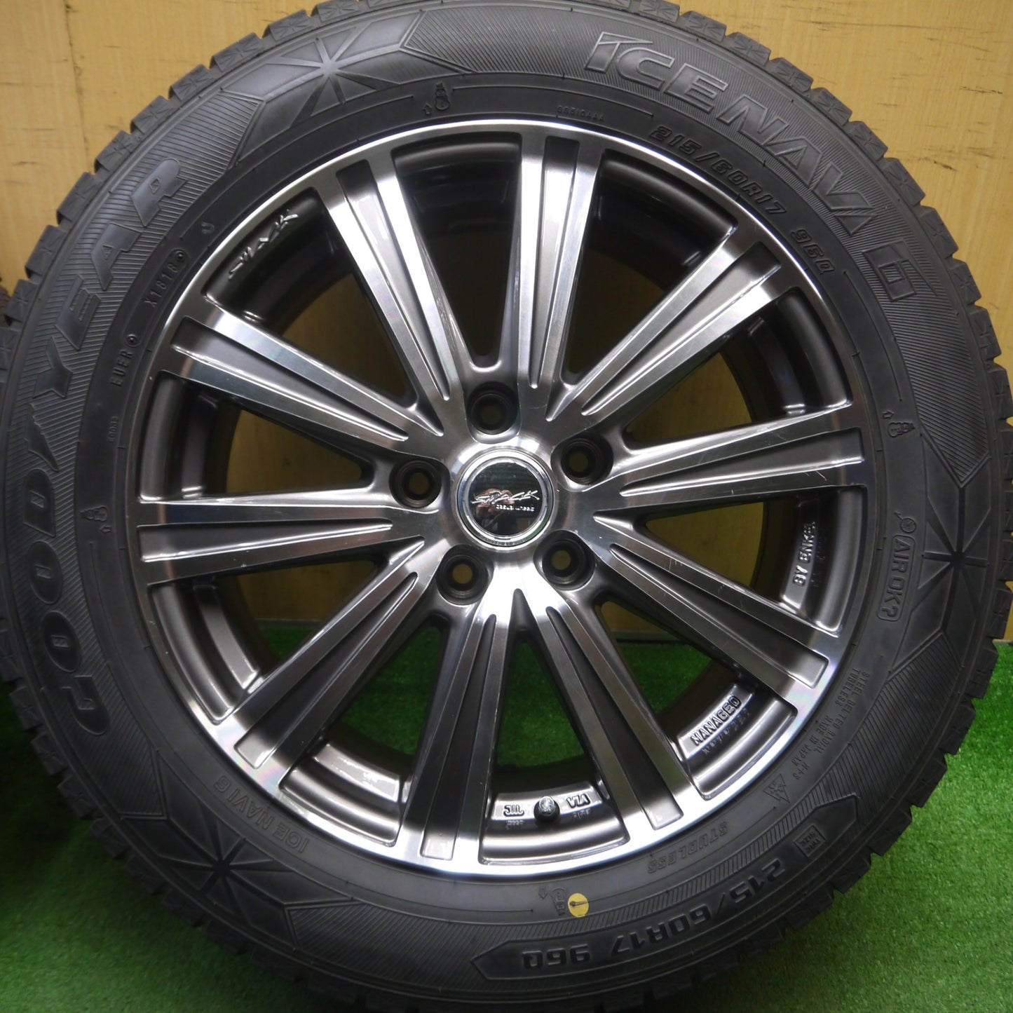 [送料無料] バリ溝！9分★スタッドレス 215/60R17 グッドイヤー アイスナビ6 SMACK ENKEI 17インチ スマック エンケイ PCD114.3/5H★5012711Hス