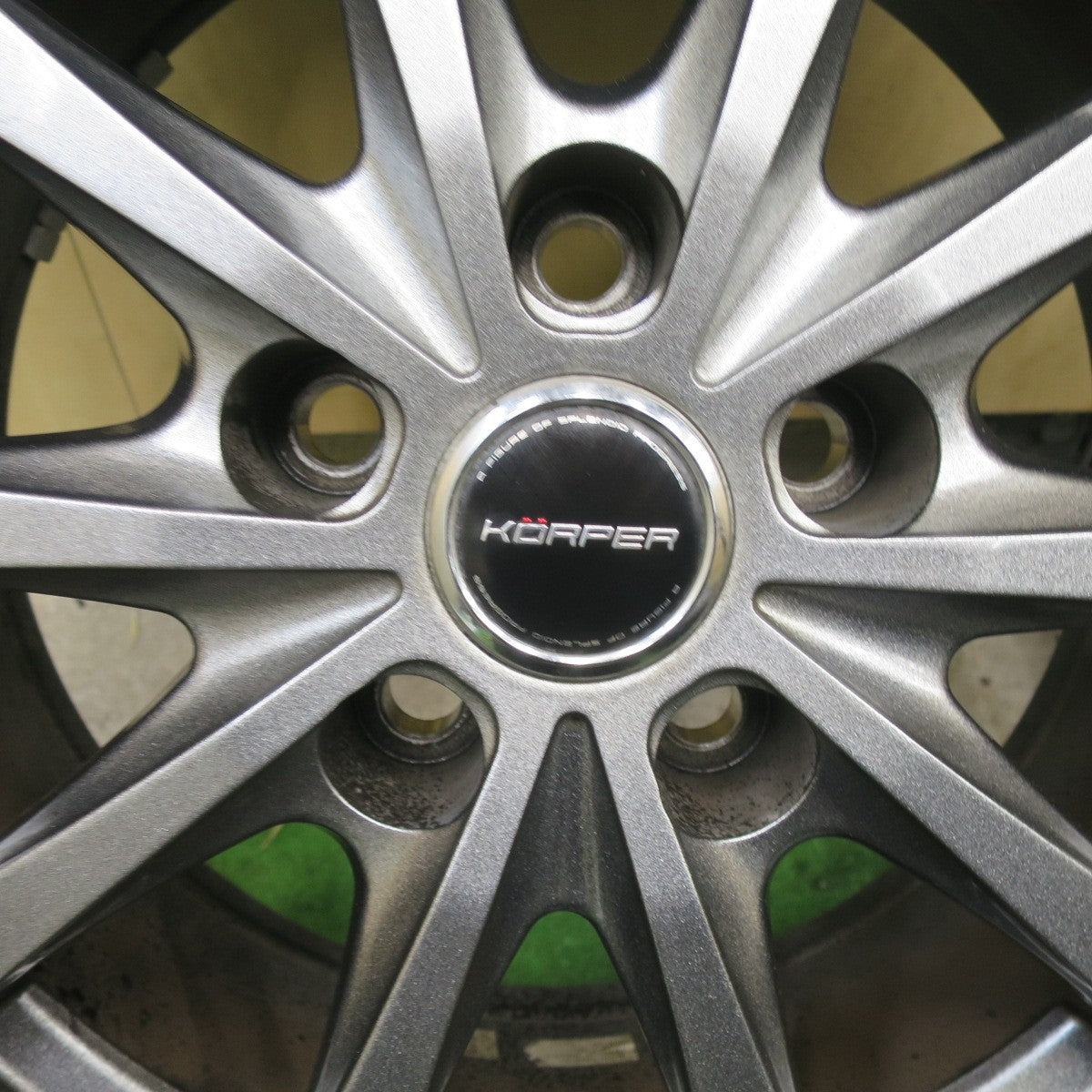 バリ溝！23年！キレイ！9.5分★スタッドレス 215/65R16 トーヨー ウインター トランパス TX KORPER ケルパー 16インチ PCD114.3/5H★5112207TTス