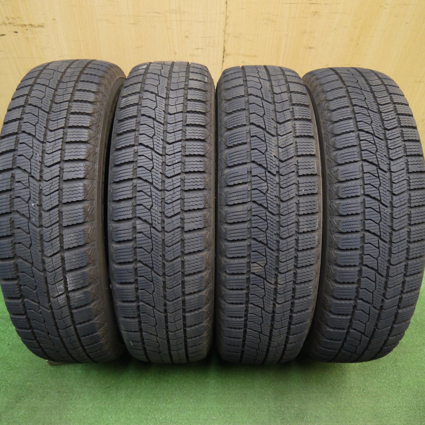 バリ溝！23年！キレイ！9分★スタッドレス 165/70R14 トーヨー オブザーブ GIZ2 VELVA SPORTZ ヴェルヴァ 14インチ PCD100/4H★5042206Hス