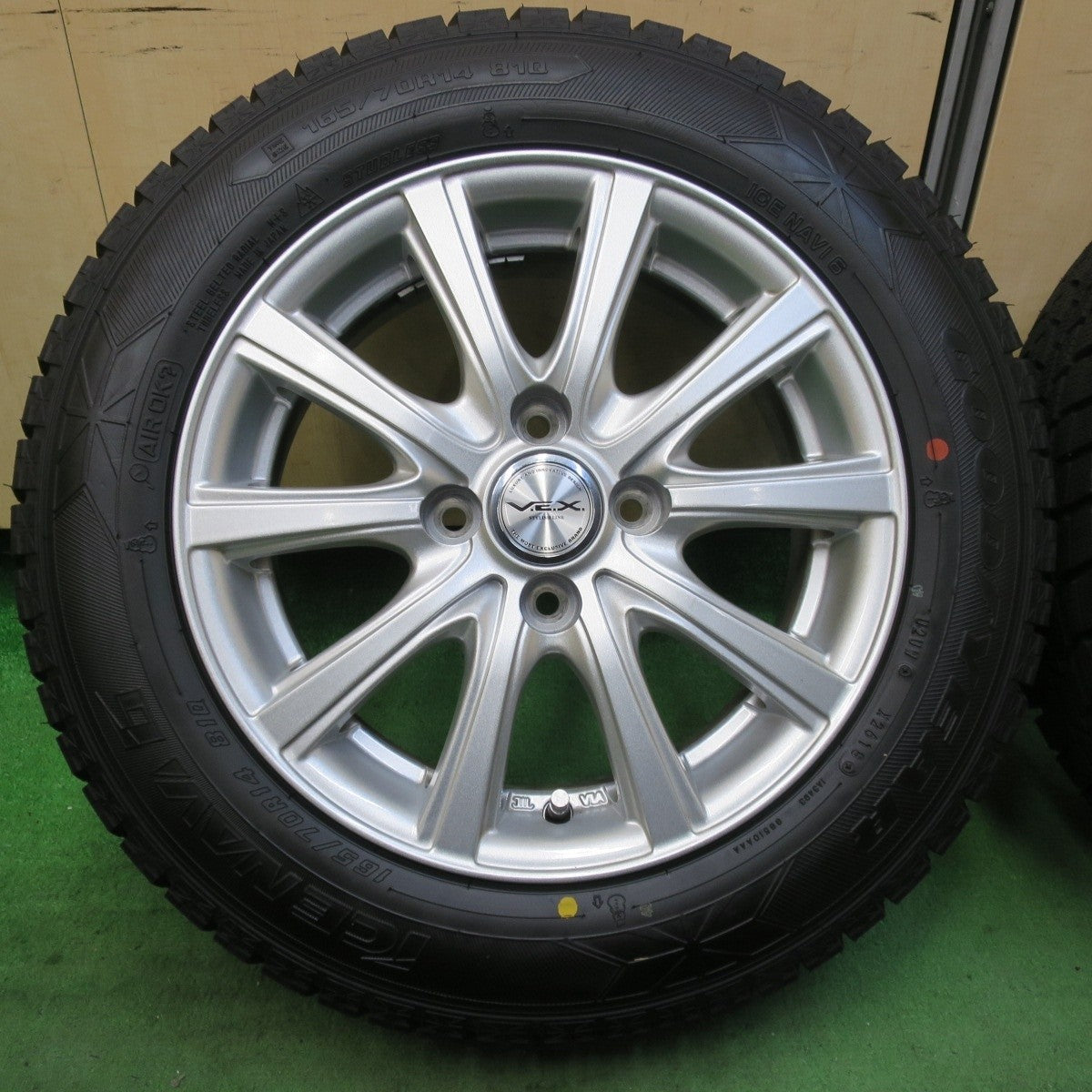 タイヤほぼ未使用！キレイ★スタッドレス 165/70R14 グッドイヤー アイスナビ6 V.E.X. VEX 14インチ PCD100/4H★5022714イス