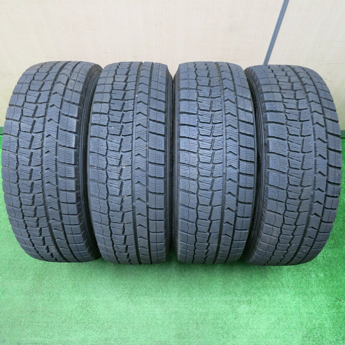 バリ溝！23年！キレイ！9.5分以上★スタッドレス 215/60R16 ダンロップ ウインターマックス WM02 社外 アルミ 16インチ PCD114.3 100/5H マルチ★4121303NJス
