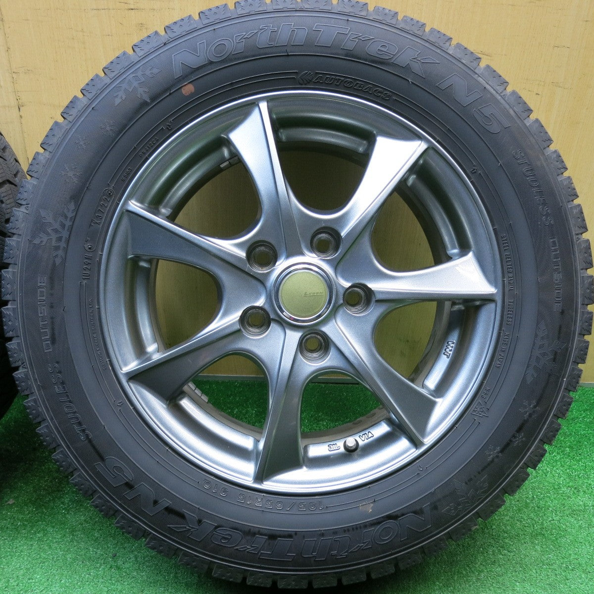 キレイ！22年★スタッドレス 195/65R15 オートバックス ノーストレック N5 LEBEN レーベン 15インチ PCD114.3/5H★5120611HAス