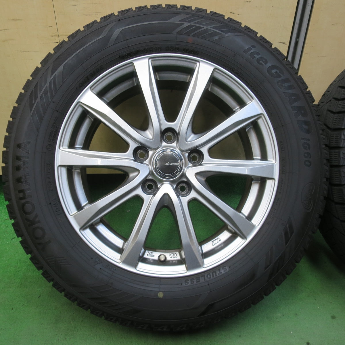キレイ！23年★スタッドレス 205/65R16 ヨコハマ アイスガード iG60 MiLLOUS ミルアス 16インチ PCD114.3/5H★5060904イス