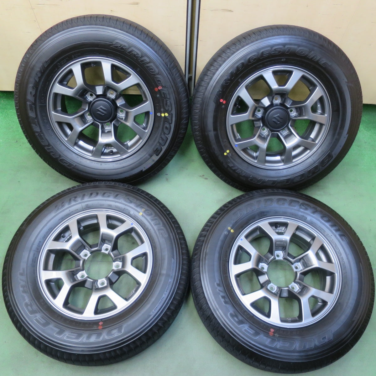 新車外し！26年◎スズキ JB74W ジムニー シエラ 純正 195/80R15 ブリヂストン デューラー H/L 852 DUELER 15インチ PCD139.7/5H◎6081212イノ