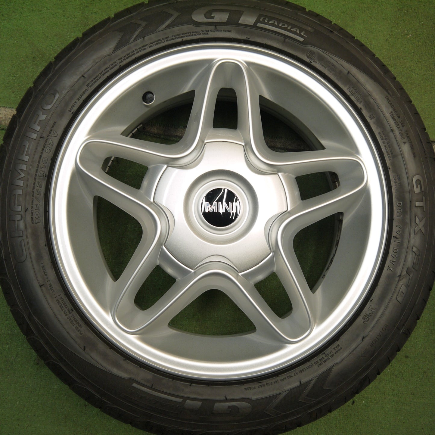 バリ溝！21年！9.5分★MINI ミニ クーパー S R55 R56 純正 195/55R16 GTラジアル CHAMPIRO GTX Pro 16インチ PCD100/4H★5072807Hノ