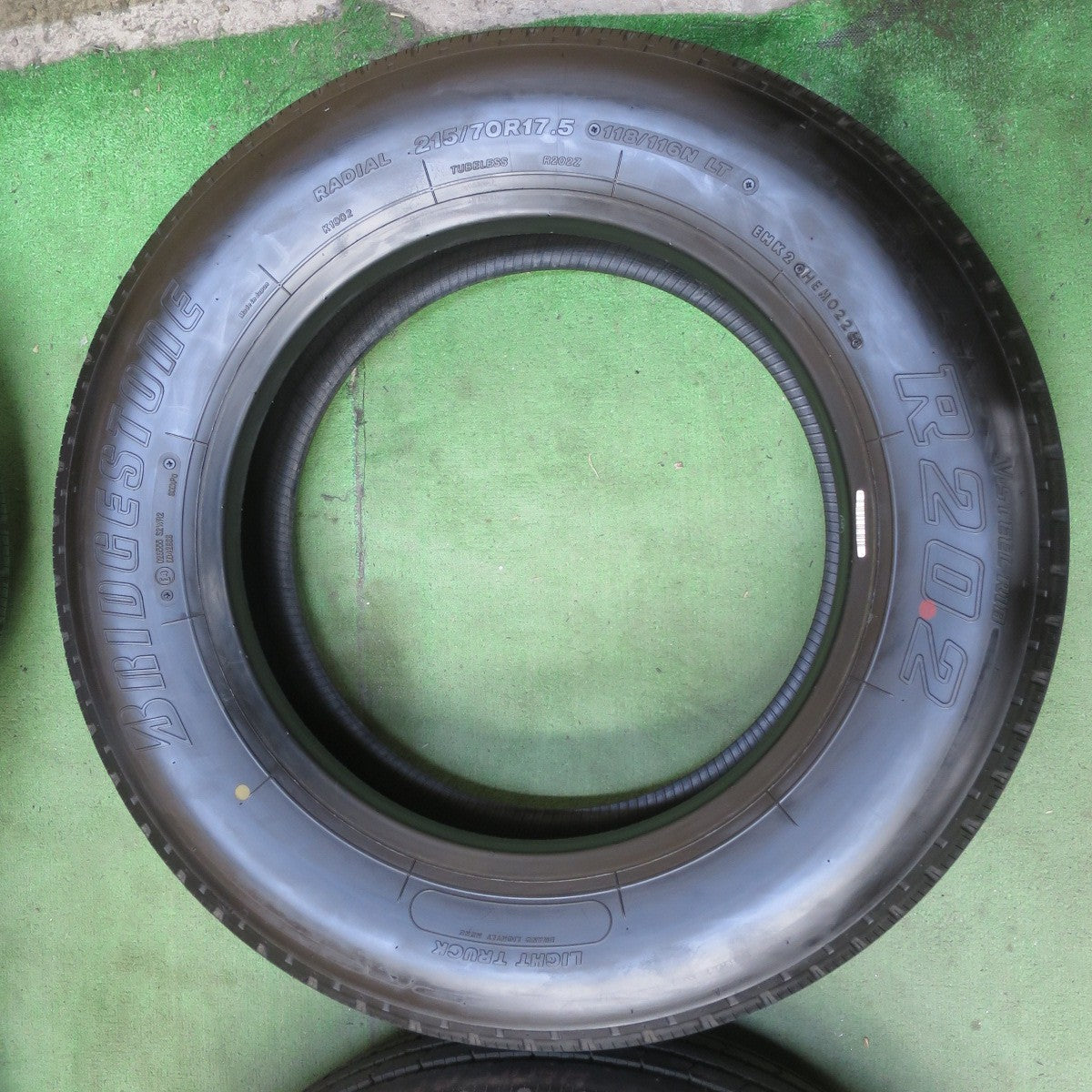 新車外し！26年！6本★トラック タイヤ 215/70R17.5 118/116N ブリヂストン R202 17.5インチ★6070207イノタ