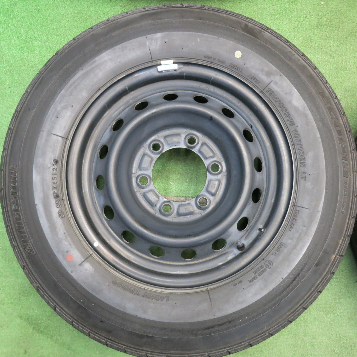 ほぼ未使用！22年◎トヨタ ハイエース 純正 スチール 195/80R15 107/105N ブリヂストン エコピア RD613 15インチ PCD139.7/6H◎6062407HAノ