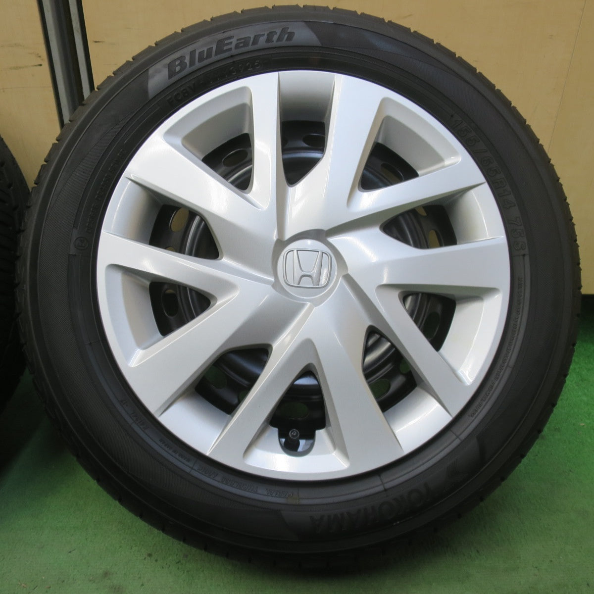 新車外し！25年◎ホンダ JF3 JF4 N-BOX 純正 スチール 155/65R14 ヨコハマ ブルーアース AE01K 14インチ PCD100/4H◎6092303イノ